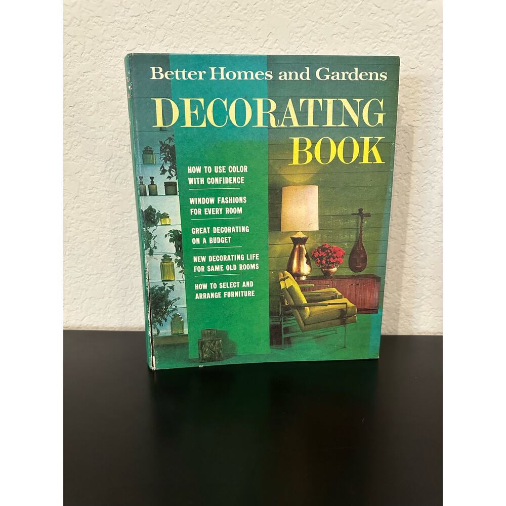 Vintage 1968 Better Homes and Gardens Decorating Book